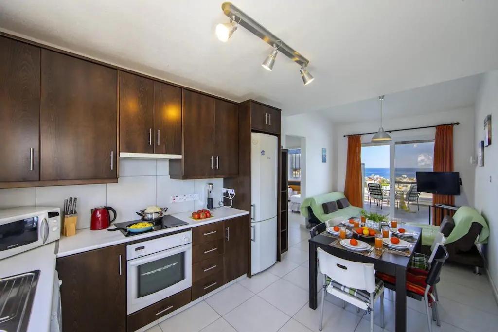 פרוטאראס Green Bay Penthouse 2 מראה חיצוני תמונה
